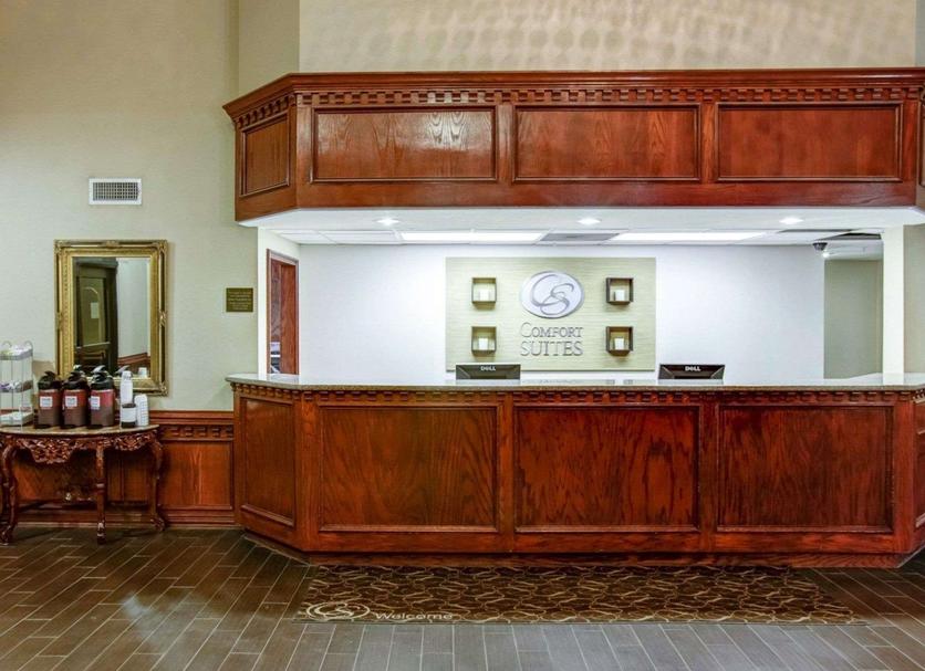 Front desk Photo