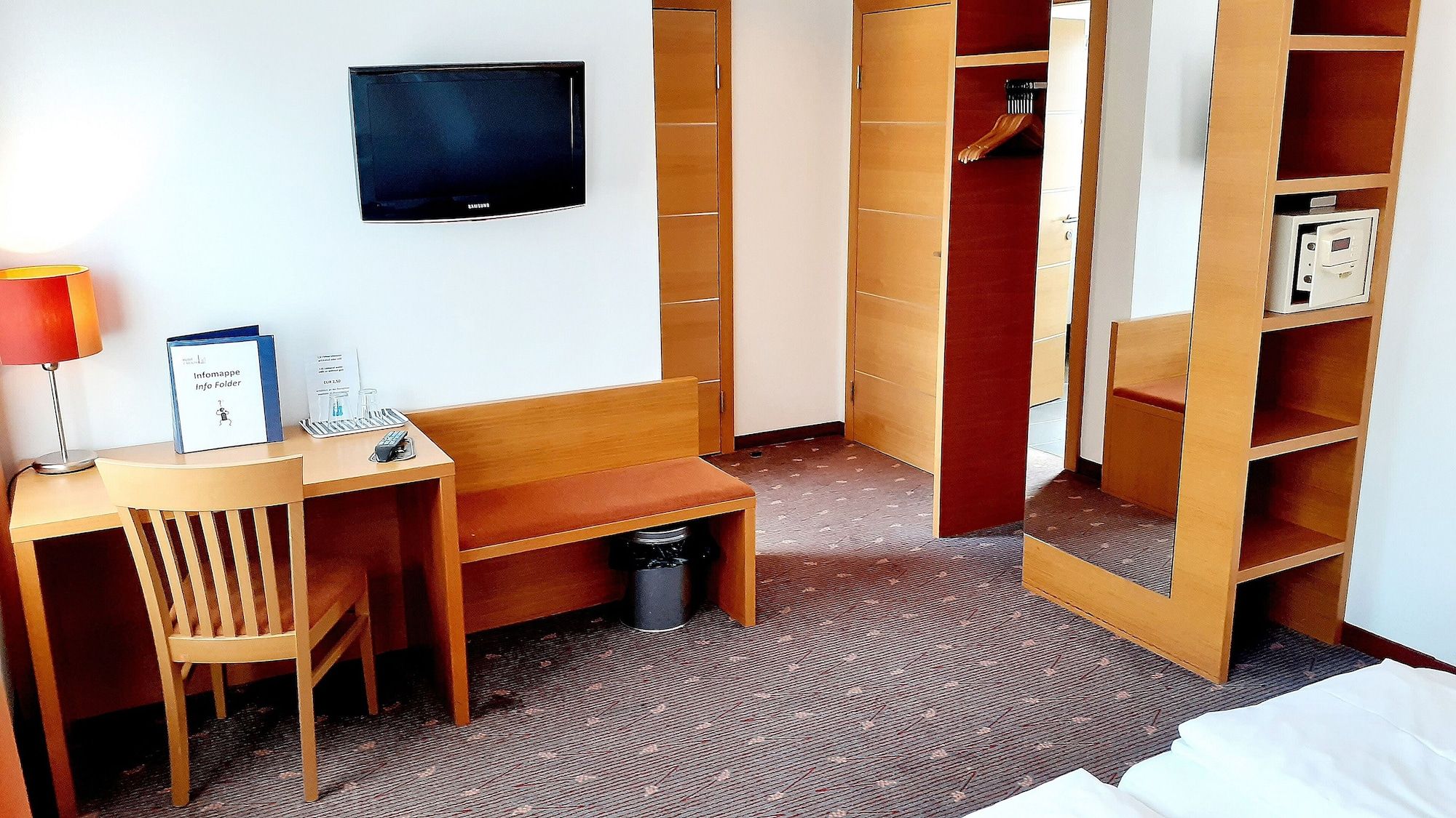 Room amenity