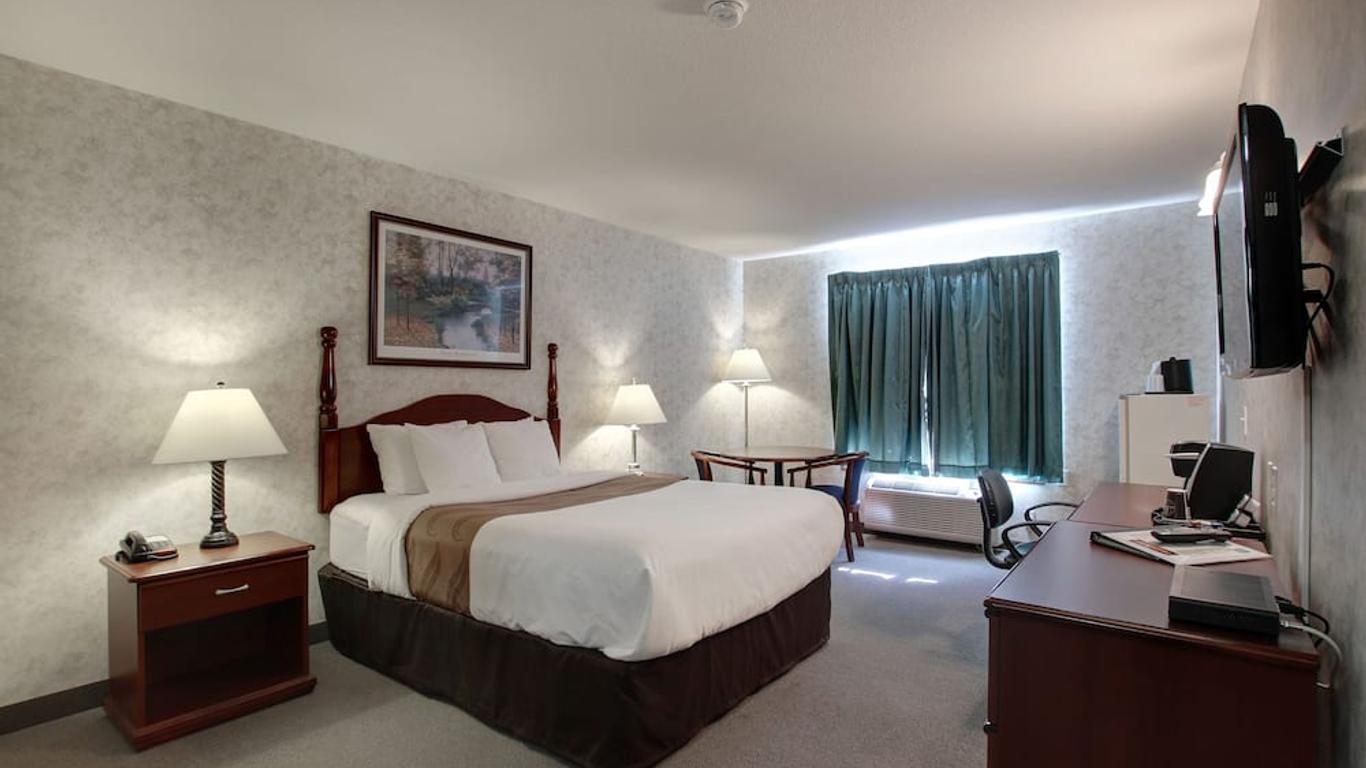 Ramada by Wyndham Nisku Edmonton Airport