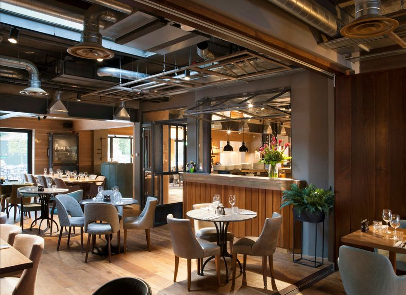 Restaurant Photo