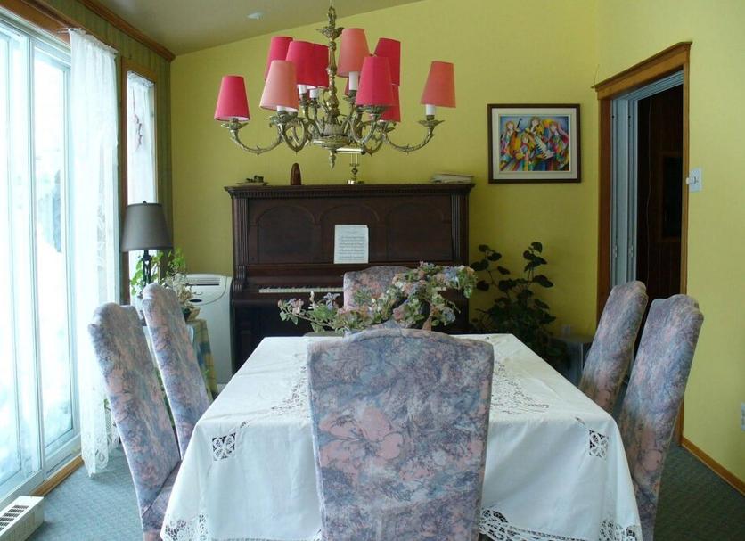 Dining room Photo