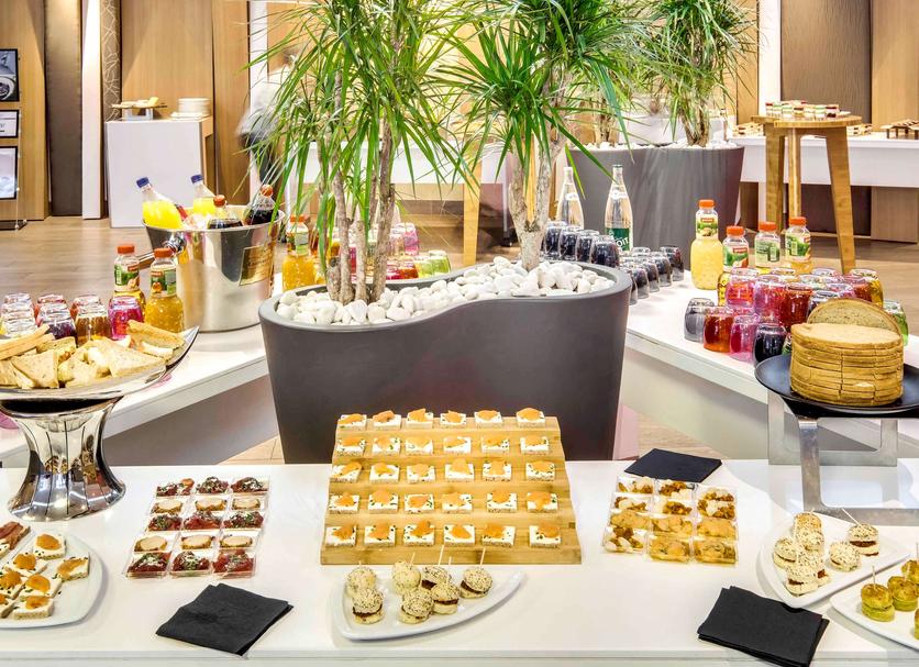Buffet Photo