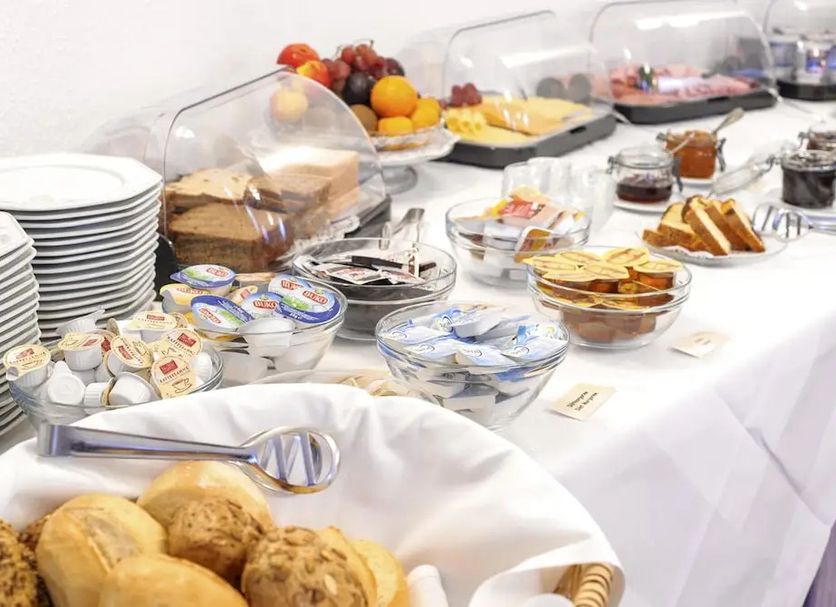 Buffet Photo