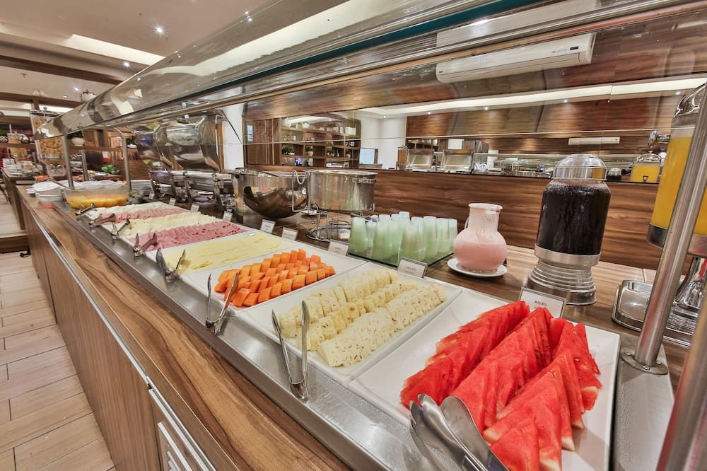 Buffet Photo