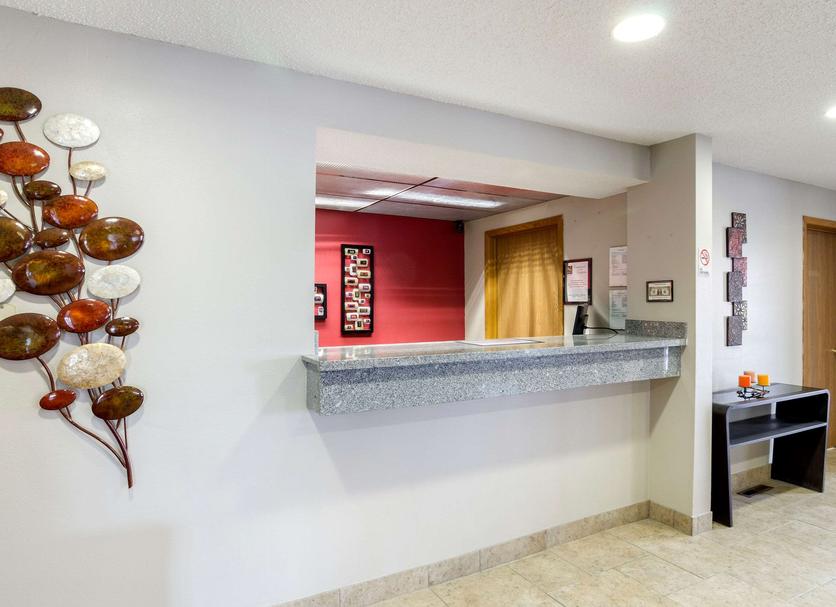 Front desk Photo