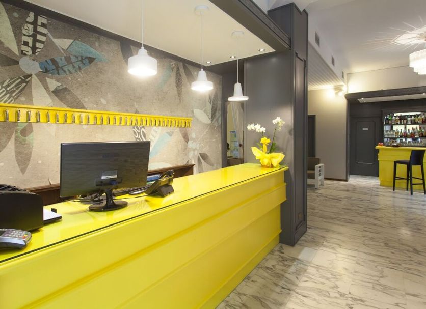 Front desk Photo