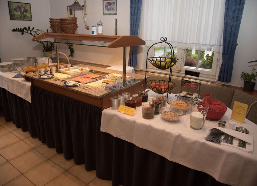 Buffet Photo