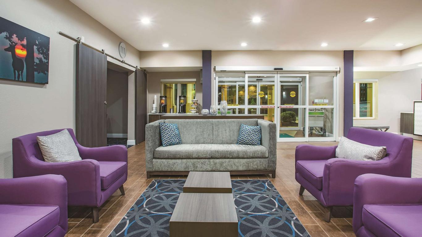 La Quinta Inn & Suites by Wyndham Russellville