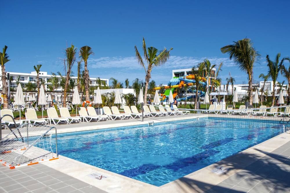 Riu Republica - Adults only C$ 163 (C̶$̶ ̶5̶2̶1̶). Punta Cana