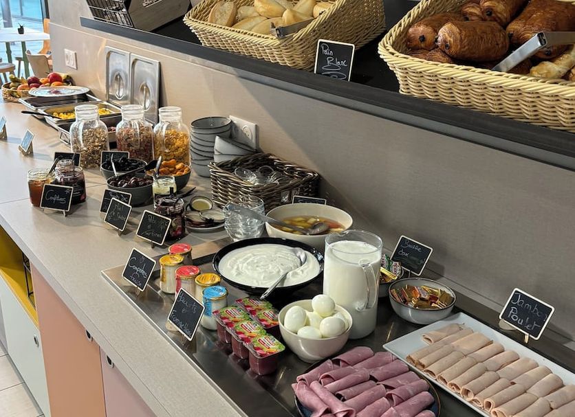 Buffet Photo