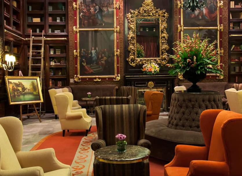 Lounge Photo