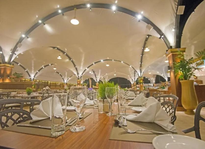 Banquet hall Photo