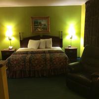 Country Hearth Inn & Suites Bowling Green