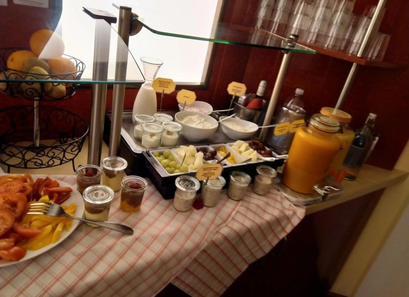 Buffet Photo