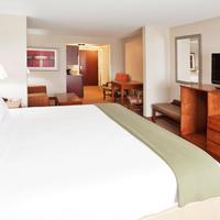 Holiday Inn Express & Suites Niagara Falls