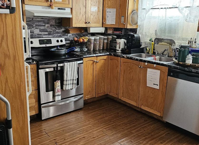 Kitchen Photo