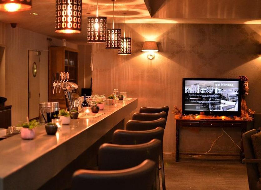 Bar Photo