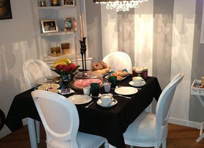 Dining room Photo