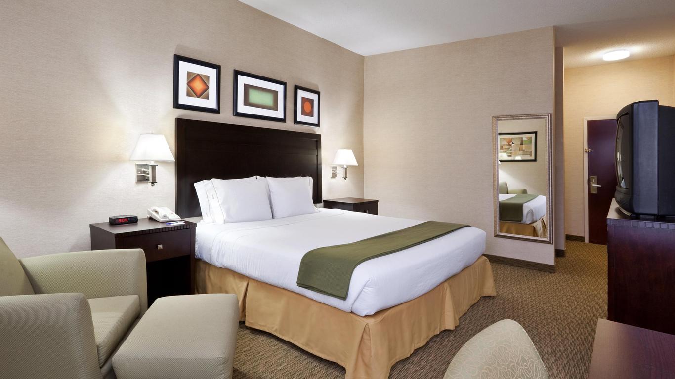 Holiday Inn Express Hotel & Suites Cleveland-Streetsboro, An IHG Hotel