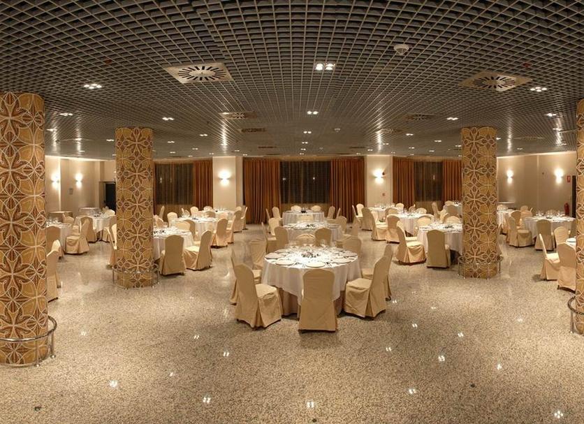 Banquet hall Photo