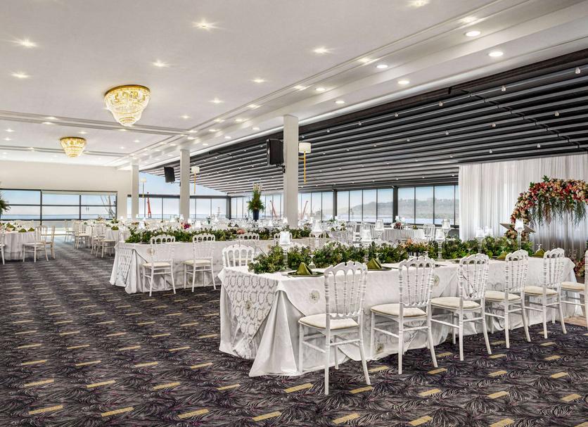 Banquet hall Photo