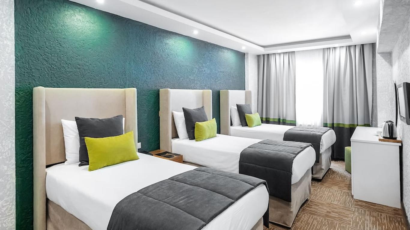 Carlton Hotel Old City