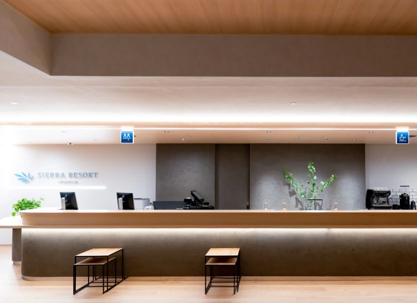 Front desk Photo