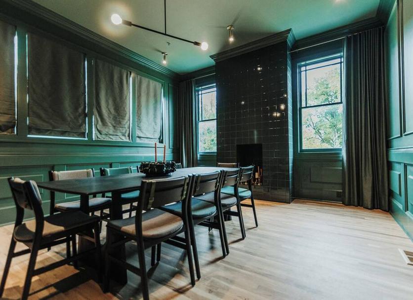 Dining room Photo