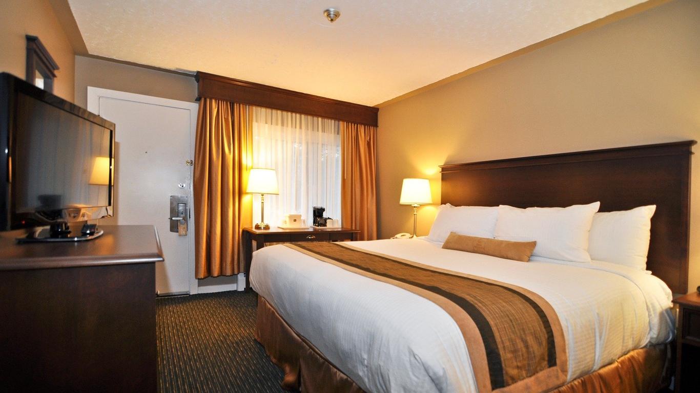 Aurora Inn