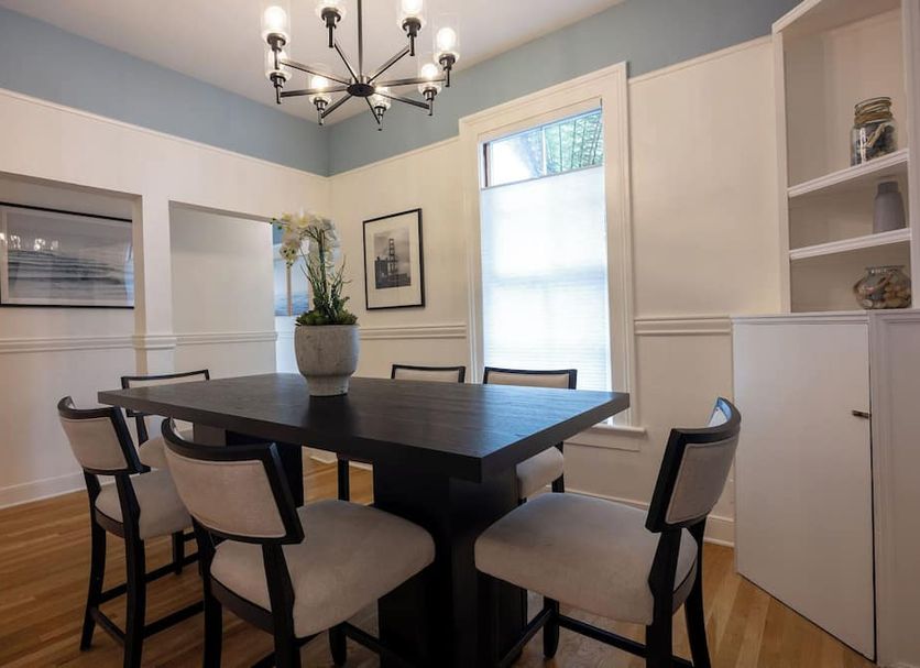 Dining room Photo