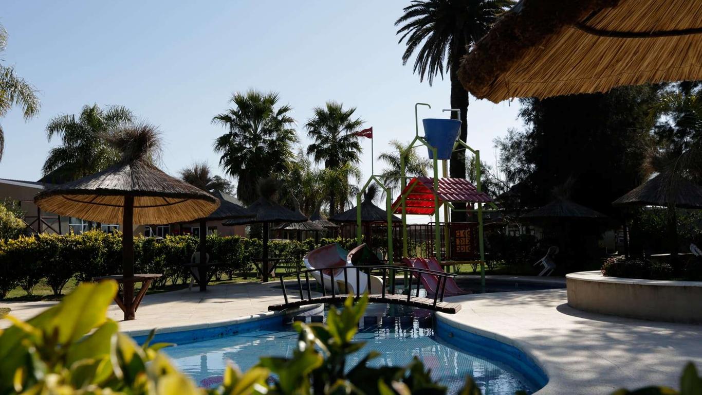 Howard Johnson by Wyndham San Pedro Resort & Marina