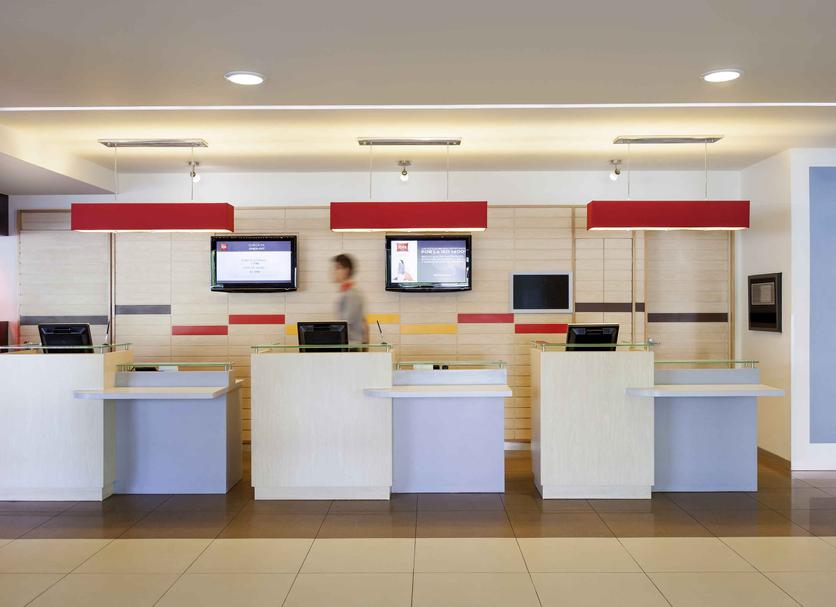 Front desk Photo