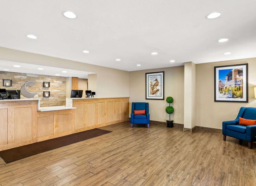 Front desk Photo