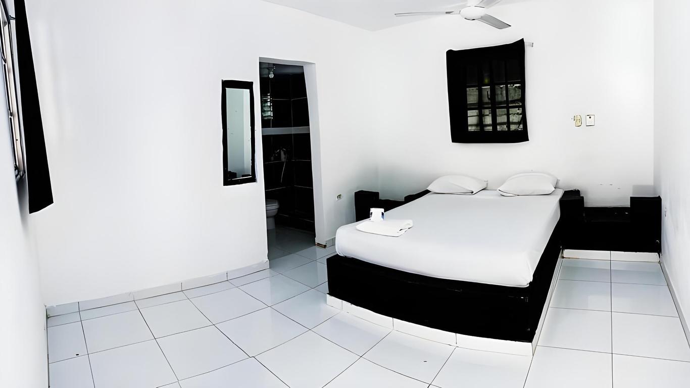 Hotel Punto 4