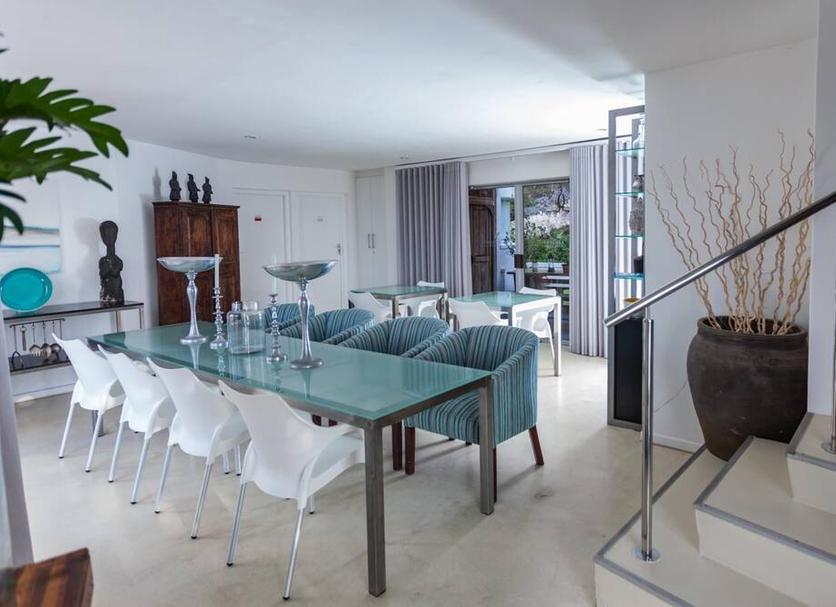 Dining room Photo