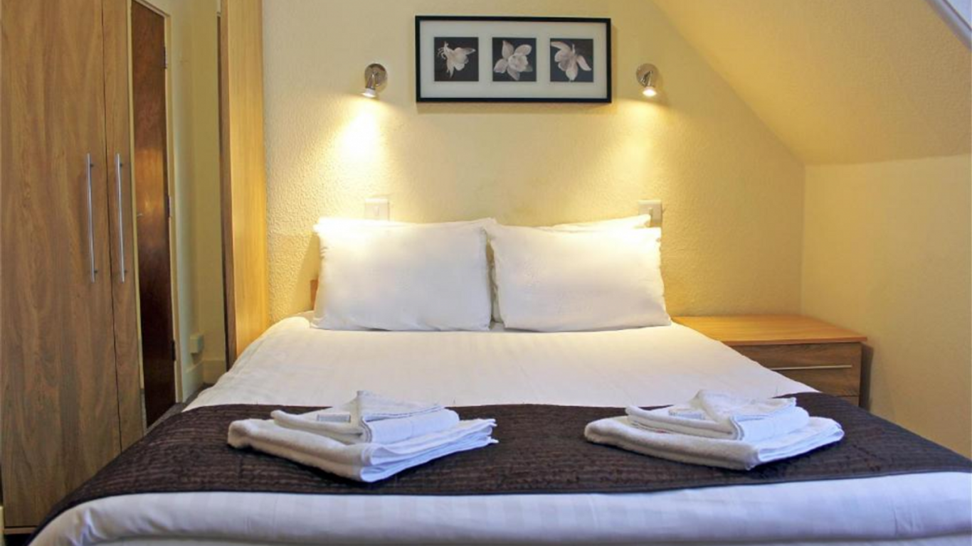Central Hotel Golders Green