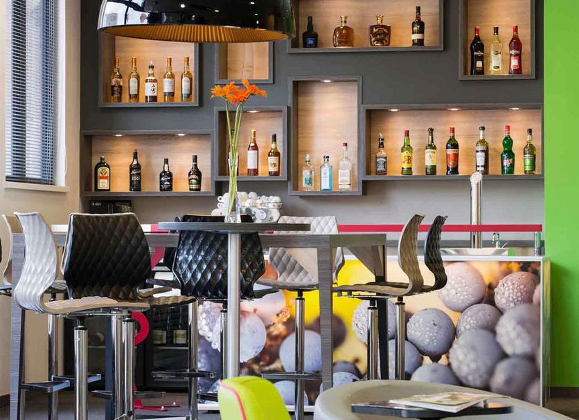 Bar Photo