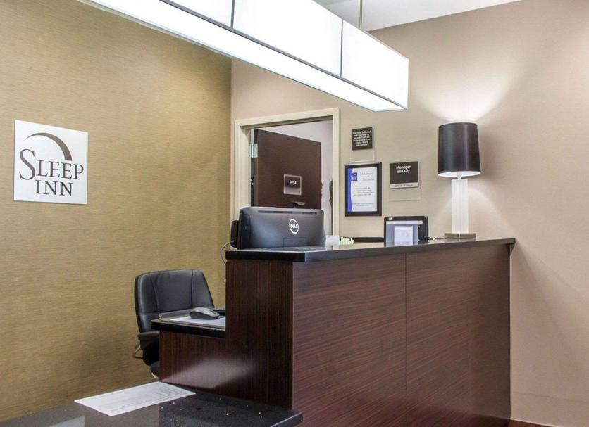 Front desk Photo