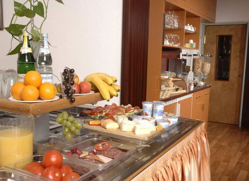 Buffet Photo