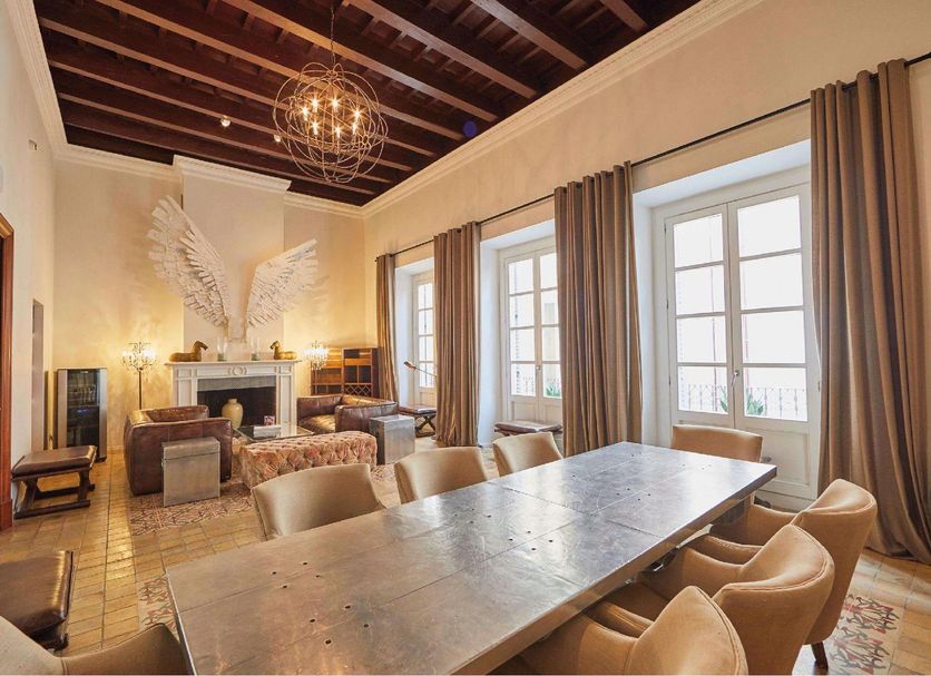 Dining room Photo