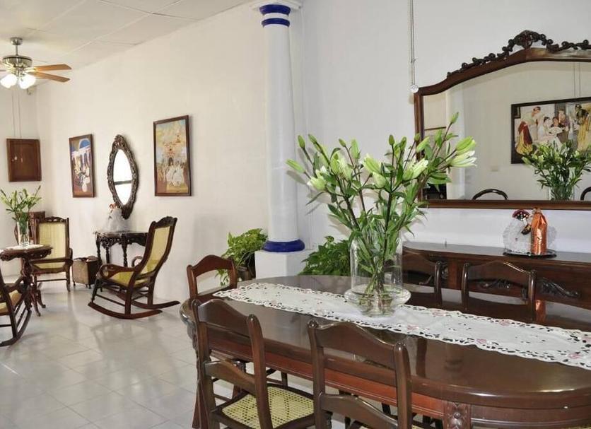 Dining room Photo