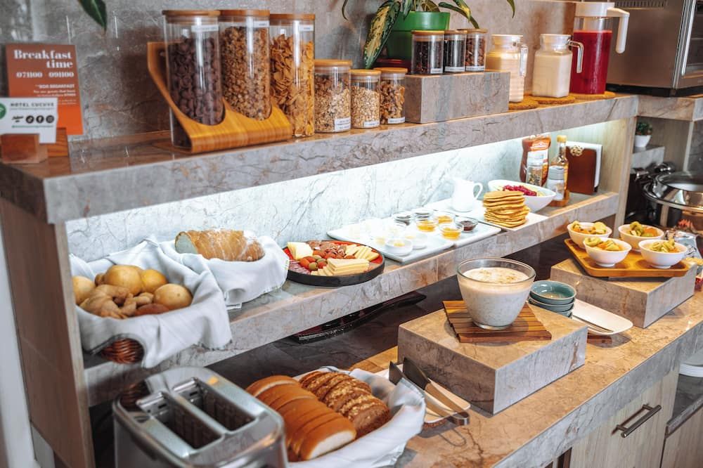 Buffet Photo