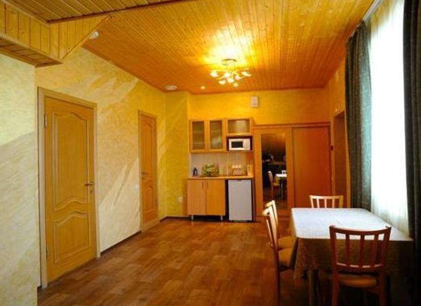 Kitchen Photo