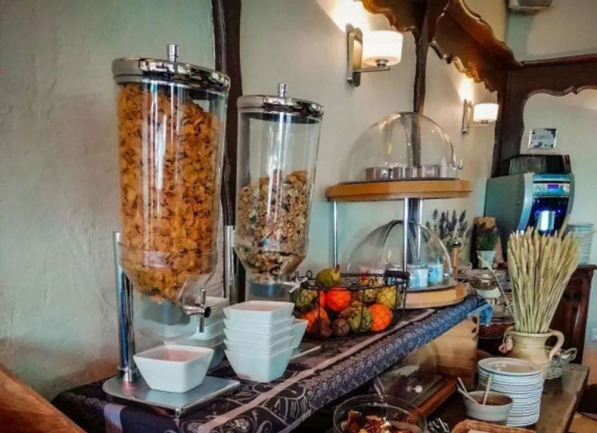 Buffet Photo