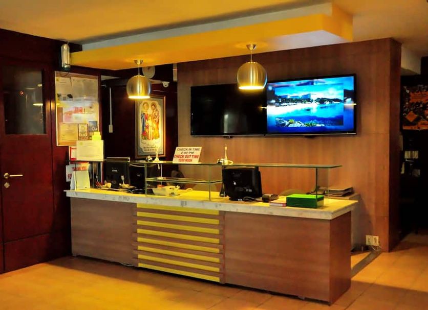 Front desk Photo