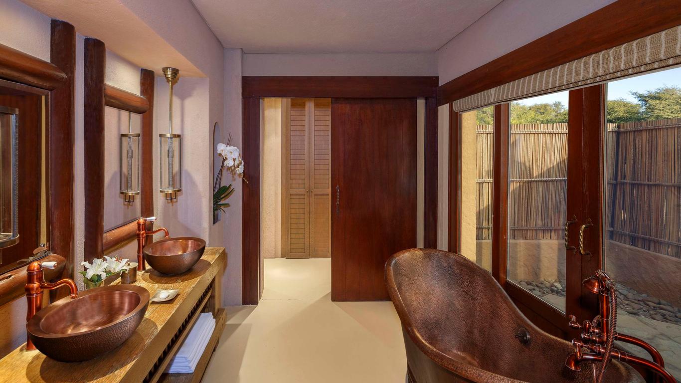 Anantara Al Sahel Villa Resort