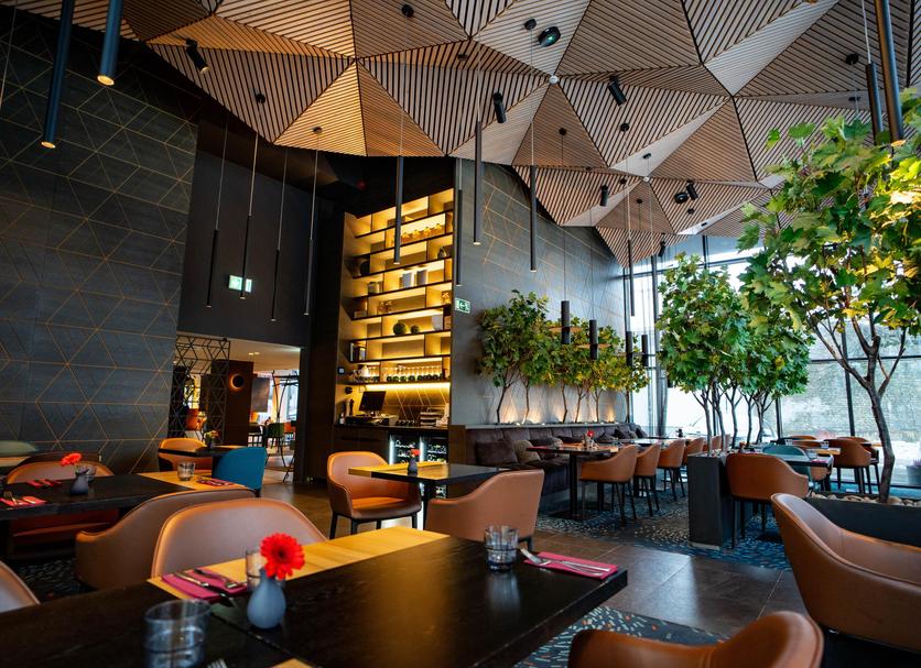 Restaurant Photo
