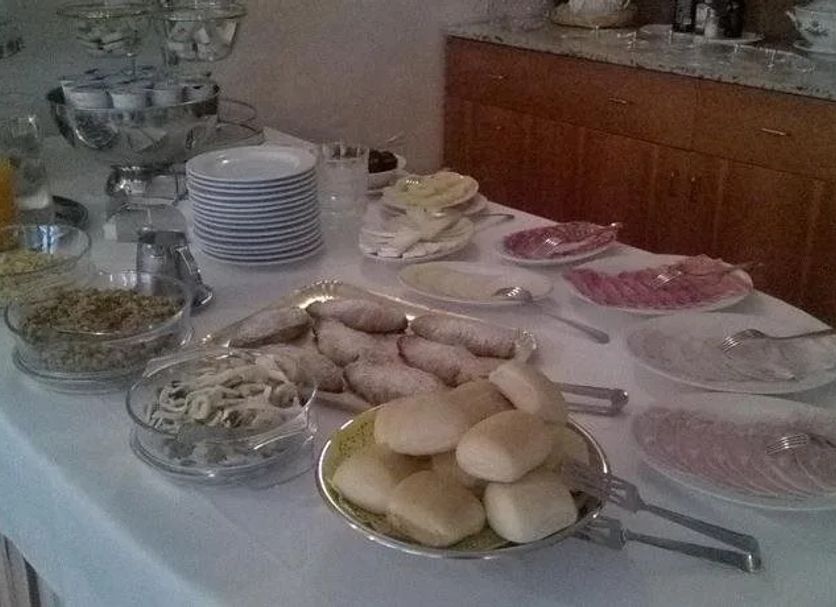 Buffet Photo