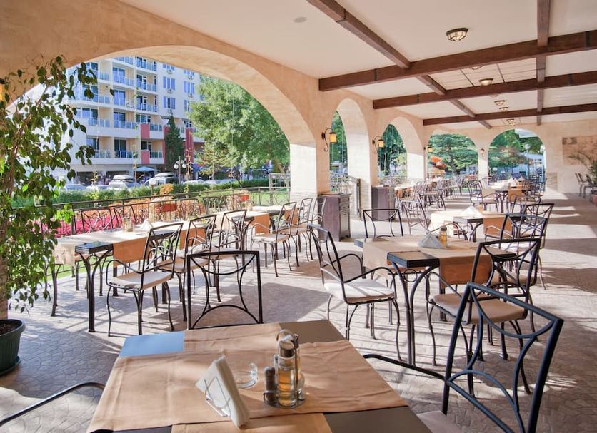 Restaurant Photo