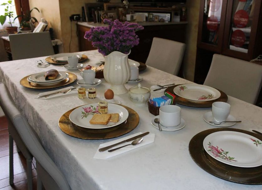 Dining room Photo